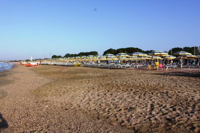 Hotel Ristorante Al Canto Delle Sirene Terracina Exterior foto